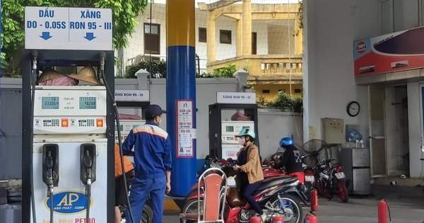 Bộ Công Thương nói gì về việc cho doanh nghiệp tự quyết định giá bán lẻ xăng dầu?