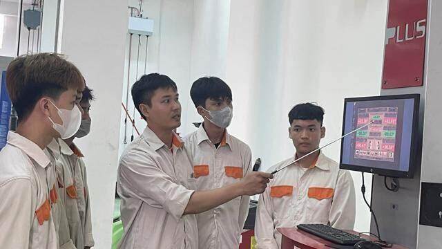 Đề nghị trả lương cho sinh viên tốt nghiệp dựa vào kỹ năng và năng lực hành nghề
