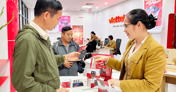 Hỗ trợ khách hàng lớn tuổi, Viettel cung cấp điện thoại phím bấm 4G giá hấp dẫn