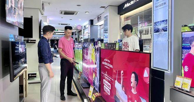 MediaMart giảm đến 50% TV màn hình lớn, Google TV 65inch chỉ từ 9,8 triệu đồng