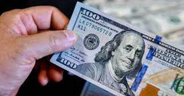 “Rón rén” chờ loạt dữ liệu quan trọng, giá bán USD trong nước suy giảm “Rón rén” chờ loạt dữ liệu quan trọng, giá bán USD trong nước suy giảm