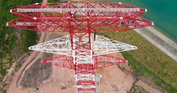 Tháng 7 sẽ khánh thành đường dây 500kV mạch 3 từ Quảng Trạch đến Phố Nối Tháng 7 sẽ khánh thành đường dây 500kV mạch 3 từ Quảng Trạch đến Phố Nối