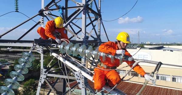 Thấy gì từ việc EVN lỗ “khủng” hơn 1 tỷ USD, phải trả lãi vay hơn 52 tỷ đồng/ngày trong năm 2023?