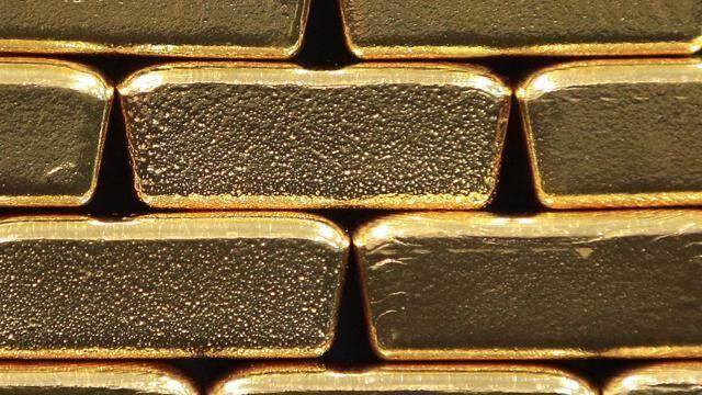 Vàng tụt giá vì đồng USD mạnh lên trước cuộc họp Fed Vàng tụt giá vì đồng USD mạnh lên trước cuộc họp Fed