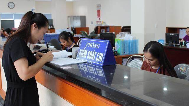 Kho bạc Nhà nước “chong đèn” đẩy nhanh giải ngân vốn đầu tư công Kho bạc Nhà nước “chong đèn” đẩy nhanh giải ngân vốn đầu tư công