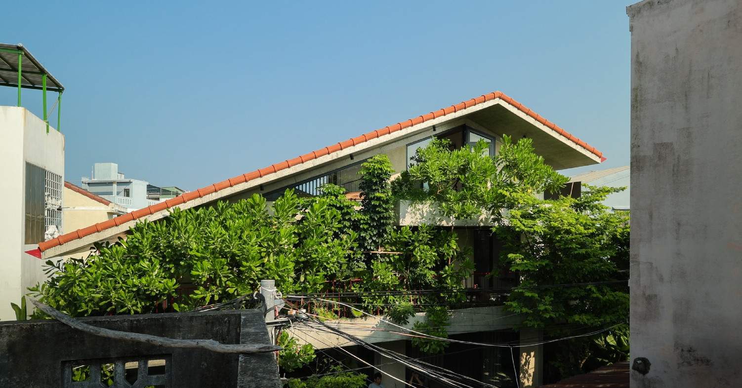 Nhà mái đỏ bình yên giữa làng chài Hội An