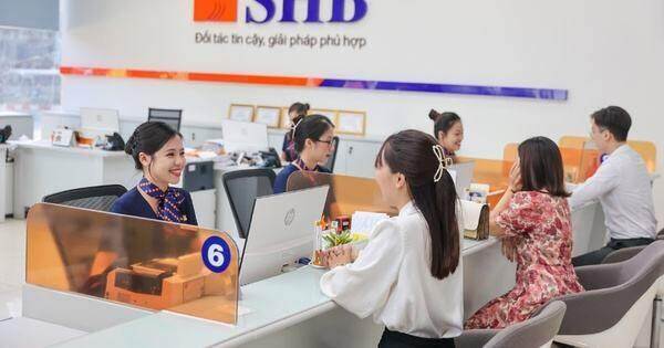 Ngân hàng chia cổ tức bằng tiền mặt và cổ phiếu “vẹn cả đôi đường” Ngân hàng chia cổ tức bằng tiền mặt và cổ phiếu “vẹn cả đôi đường”