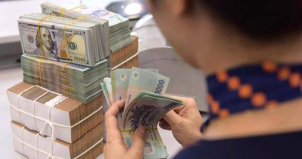 Tín dụng tăng đột biến sau khi NHNN tuyên bố sẽ ‘mạnh tay’ với những ngân hàng tăng trưởng thấp Tín dụng tăng đột biến sau khi NHNN tuyên bố sẽ ‘mạnh tay’ với những ngân hàng tăng trưởng thấp