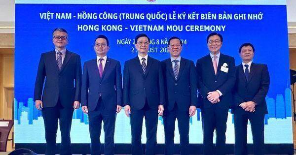 FWD cùng bố mẹ, thầy cô nuôi dưỡng kiến thức tài chính cho thế hệ trẻ