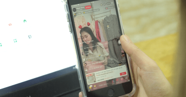 Mua sắm online “lên ngôi”, ngày Black Friday nhạt nhòa