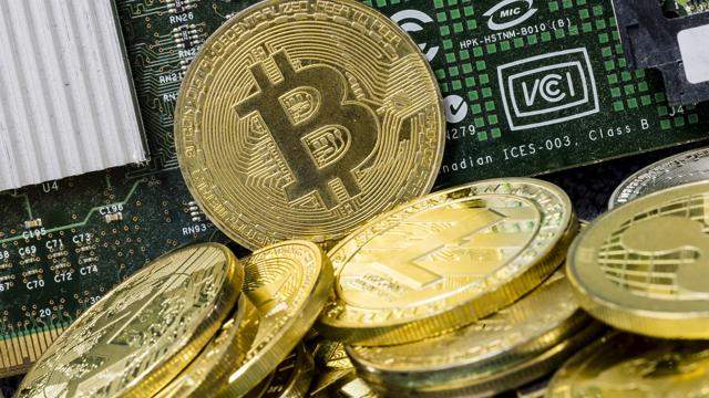 Sắp luật hoá tài sản số, giao dịch bitcoin và tiền ảo sẽ bị đánh thuế?