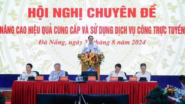 Thủ tướng chủ trì Hội nghị toàn quốc nâng cao hiệu quả cung cấp và sử dụng dịch vụ công trực tuyến Thủ tướng chủ trì Hội nghị toàn quốc nâng cao hiệu quả cung cấp và sử dụng dịch vụ công trực tuyến