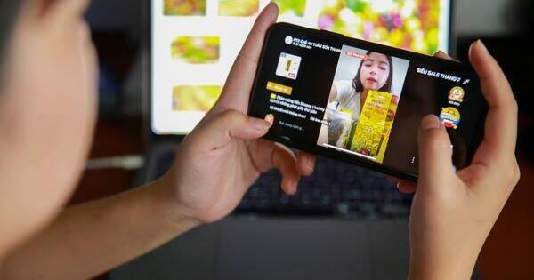 Tỷ lệ thâm nhập của TikTok tại Việt Nam cao kỷ lục, YouTube ngày càng “hụt hơi” Tỷ lệ thâm nhập của TikTok tại Việt Nam cao kỷ lục, YouTube ngày càng “hụt hơi”