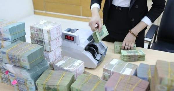 Tiền ‘chảy’ vào đâu khi lãi suất tiết kiệm tăng chậm?