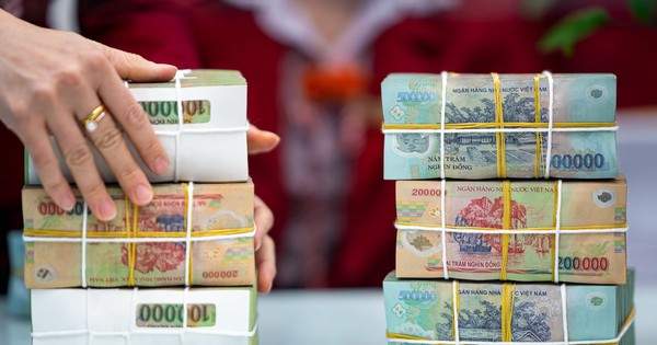 Một nhà băng niêm yết lãi suất 8,1%/năm Một nhà băng niêm yết lãi suất 8,1%/năm