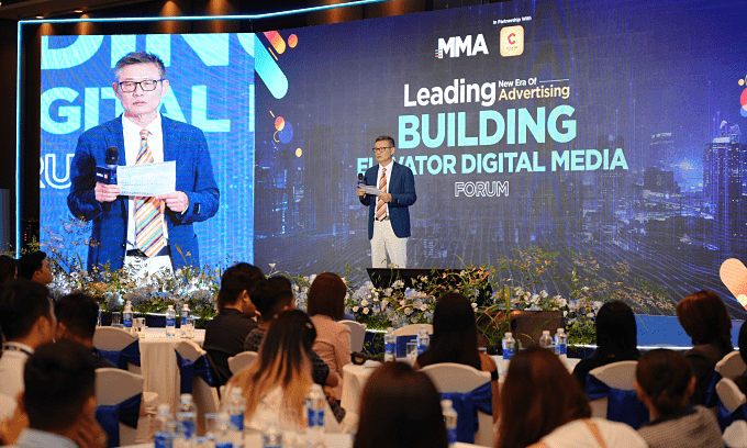 400 businesses attend elevator digital media forum