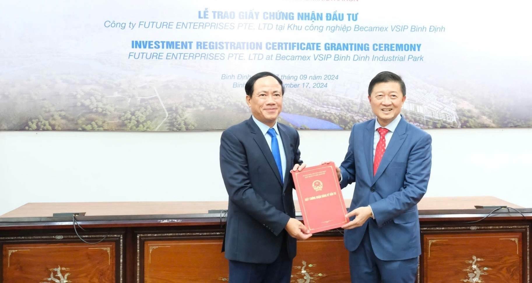 Bình Định trao giấy chứng nhận đăng ký đầu tư cho dự án hơn 2.000 tỷ đồng