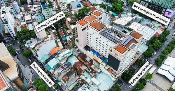 Cận cảnh dự án 100.000 tỷ nằm trong khu đất 4 mặt tiền tiếp giáp những cao ốc đắc địa nhất quận 1 mà bà Trương Mỹ Lan định dùng để khắc phục hậu quả Cận cảnh dự án 100.000 tỷ nằm trong khu đất 4 mặt tiền tiếp giáp những cao ốc đắc địa nhất quận 1 mà bà Trương Mỹ Lan định dùng để khắc phục hậu quả