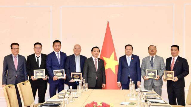 Chủ tịch Quốc hội: Doanh nghiệp Việt cần tăng đầu tư tại Nga để tương xứng với quan hệ hết hai nước