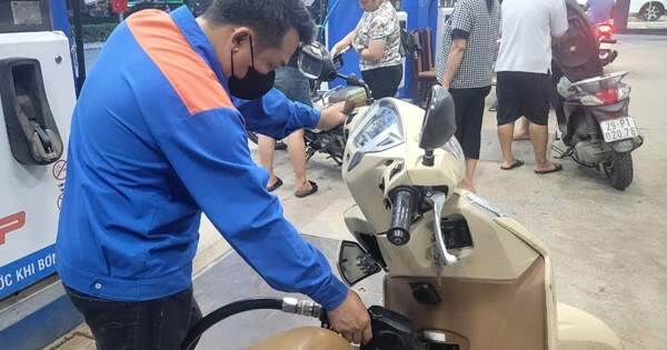 Chuyện gì đang xảy ra trên thị trường xăng dầu? Chuyện gì đang xảy ra trên thị trường xăng dầu?
