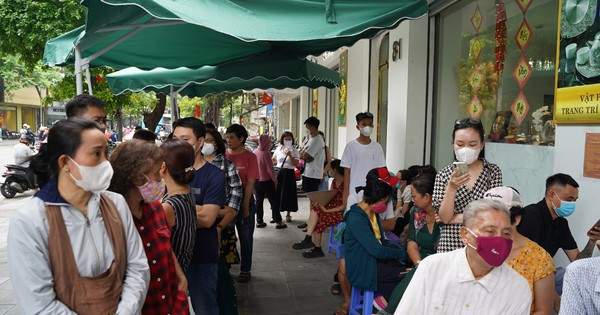 Giá vàng ngân hàng bán hôm nay chưa phải rẻ nhất và cảnh báo “ôm vàng” đầu cơ sẽ lỗ lớn