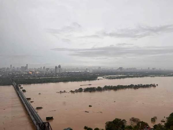 Hà Nội ban hành Công điện khẩn, tập trung ứng phó với lũ lớn trên các tuyến sông Hà Nội ban hành Công điện khẩn, tập trung ứng phó với lũ lớn trên các tuyến sông