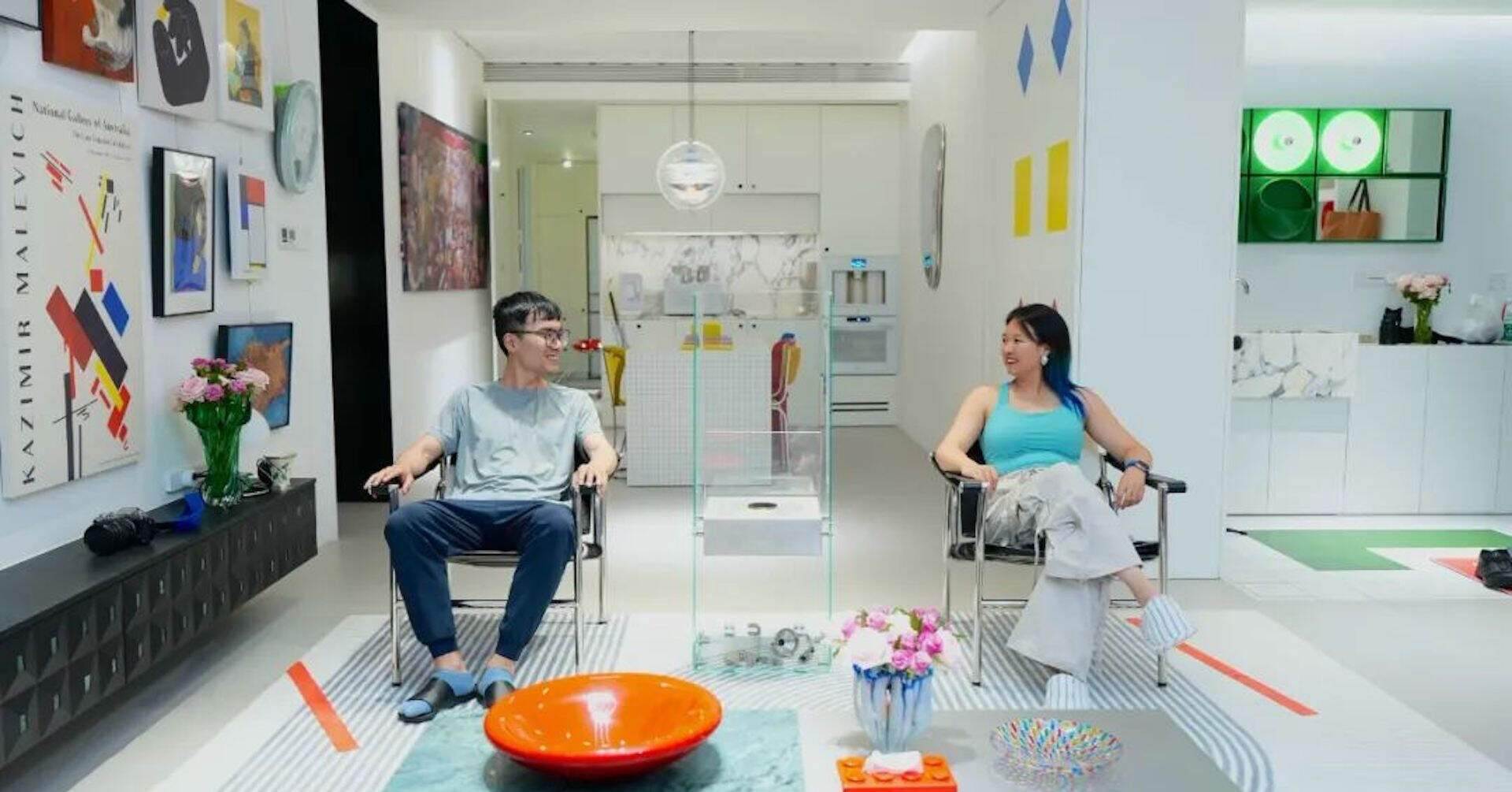 Cô gái quyết phá tường, biến căn tập thể cũ bố mẹ tặng thành nơi ở ngập nắng