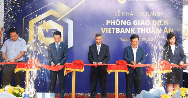 Vietbank và “cú đúp” trong ngày khai trương Điểm Giao dịch thứ 119 – Phòng Giao dịch Vietbank Thuận An Vietbank và “cú đúp” trong ngày khai trương Điểm Giao dịch thứ 119 – Phòng Giao dịch Vietbank Thuận An