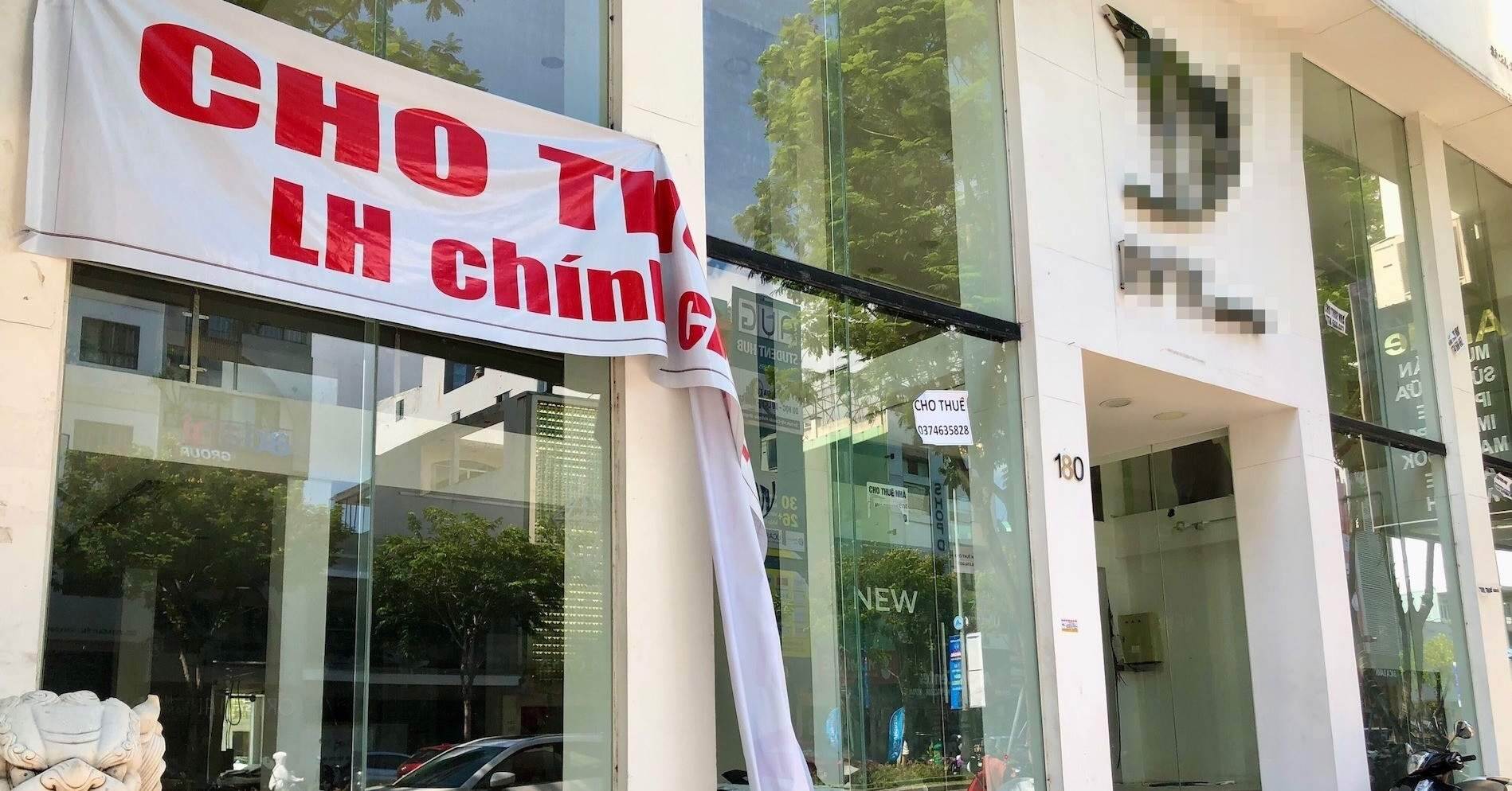Loạt mặt bằng trên ‘đất vàng’ Đà Nẵng ế khách, bỏ trống nhiều tháng Loạt mặt bằng trên ‘đất vàng’ Đà Nẵng ế khách, bỏ trống nhiều tháng