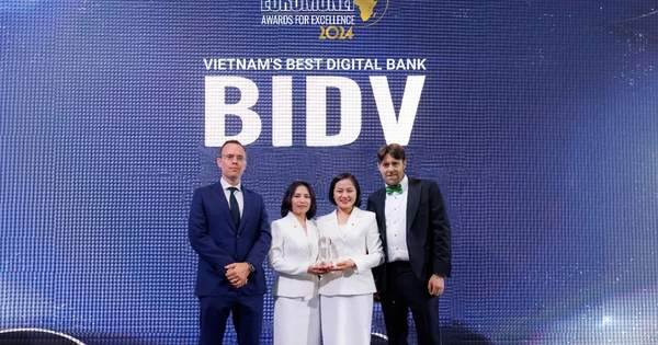BIDV nhận giải thưởng “Ngân hàng chuyển đổi số tốt nhất Việt Nam” BIDV nhận giải thưởng “Ngân hàng chuyển đổi số tốt nhất Việt Nam”
