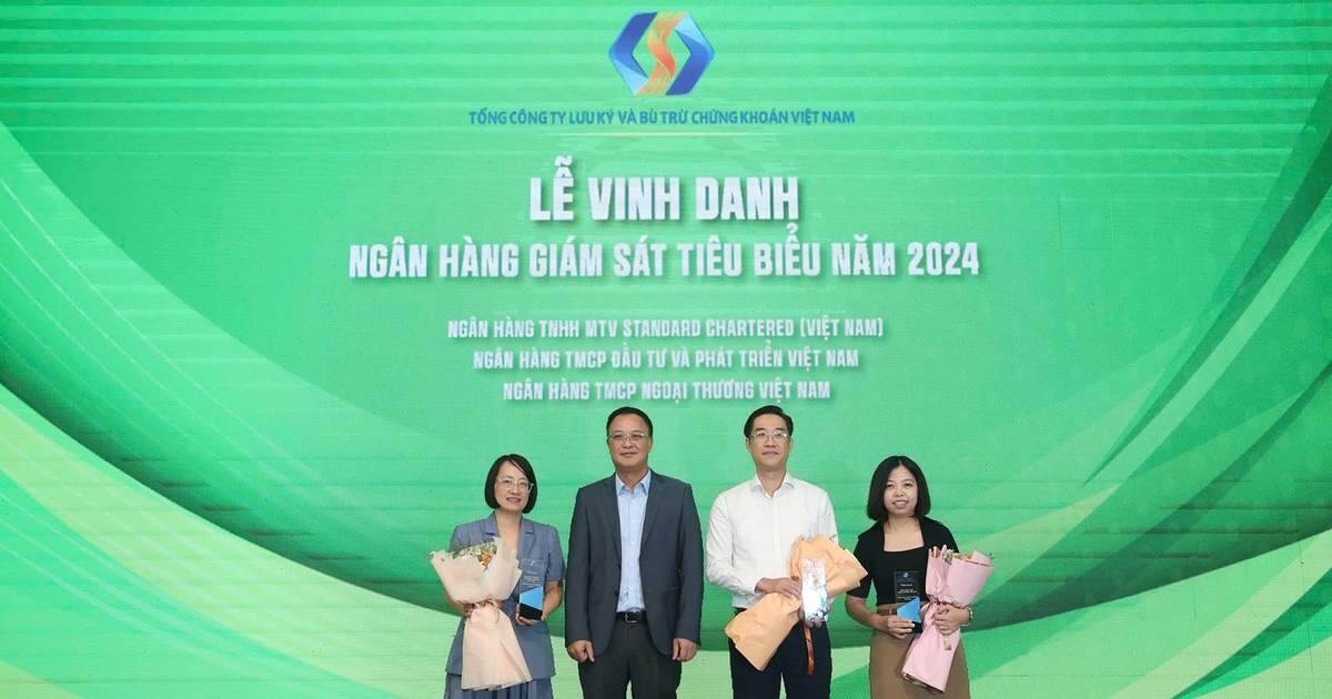 BIDV nhận giải thưởng ‘Ngân hàng Giám sát tiêu biểu’ BIDV nhận giải thưởng ‘Ngân hàng Giám sát tiêu biểu’