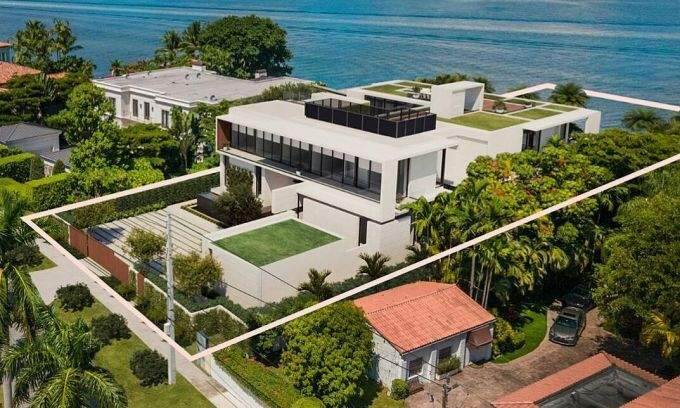 David and Victoria Beckham buying M Miami mansion