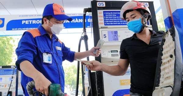 Giá dầu thô lao dốc, giá xăng dầu trong nước sẽ giảm?