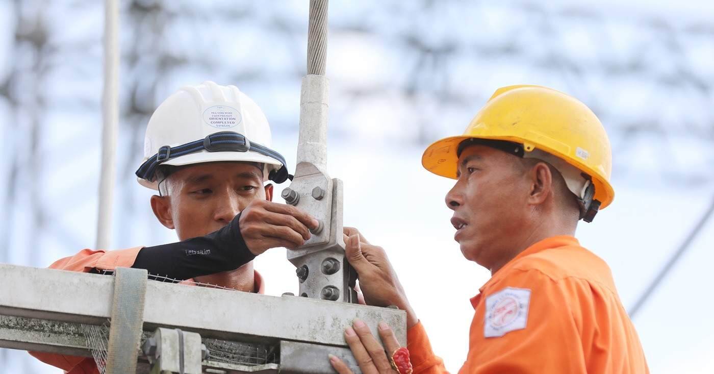 Giá điện tăng 4,8%, lên hơn 2.100 đồng/kWh