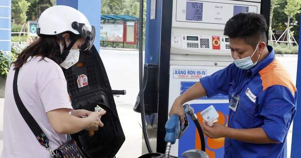 Giá xăng dầu đồng loạt giảm mạnh