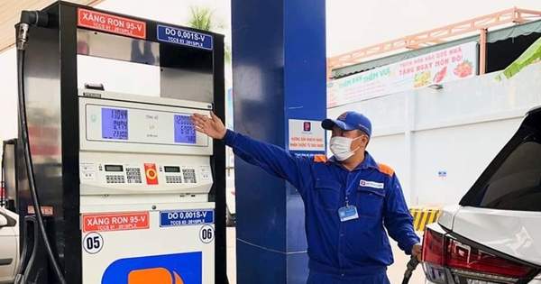 Giá xăng dầu trong nước tăng “sốc”, cộng thêm 1.200 đồng/lít