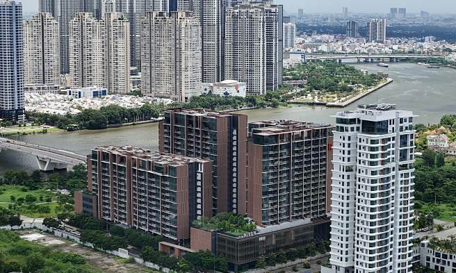 HCMC apartment prices climb on secondary market