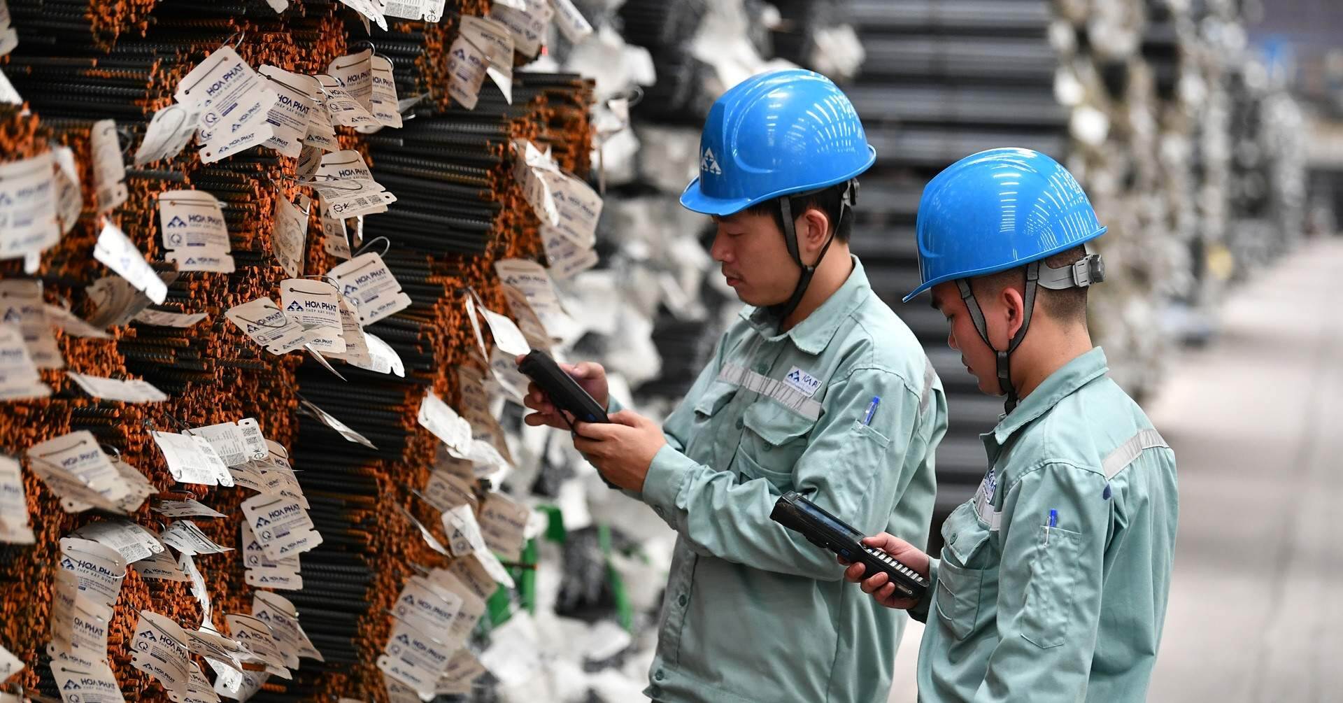 Tăng trưởng GDP quý III tăng 7,4%, vẫn còn 163 nghìn DN rút lui khỏi thị trường