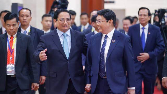 Thủ tướng đề nghị Lào thúc đẩy triển khai hiệu quả các dự án trọng điểm