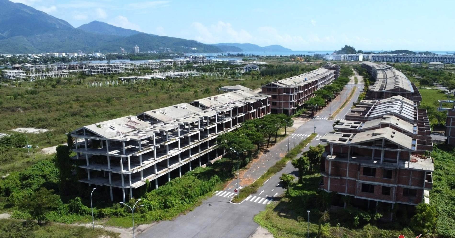 Hoang lạnh ở khu đô thị nghìn tỷ hoãn đấu giá lô đất nông thôn khởi điểm 10 tỷ Hoang lạnh ở khu đô thị nghìn tỷ hoãn đấu giá lô đất nông thôn khởi điểm 10 tỷ