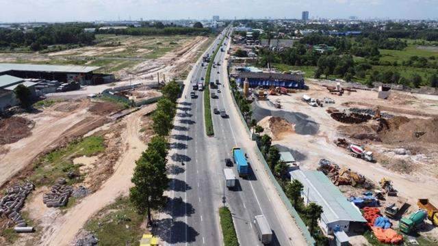 Bình Dương phát động 50 ngày đêm cao điểm giải ngân vốn đầu tư công