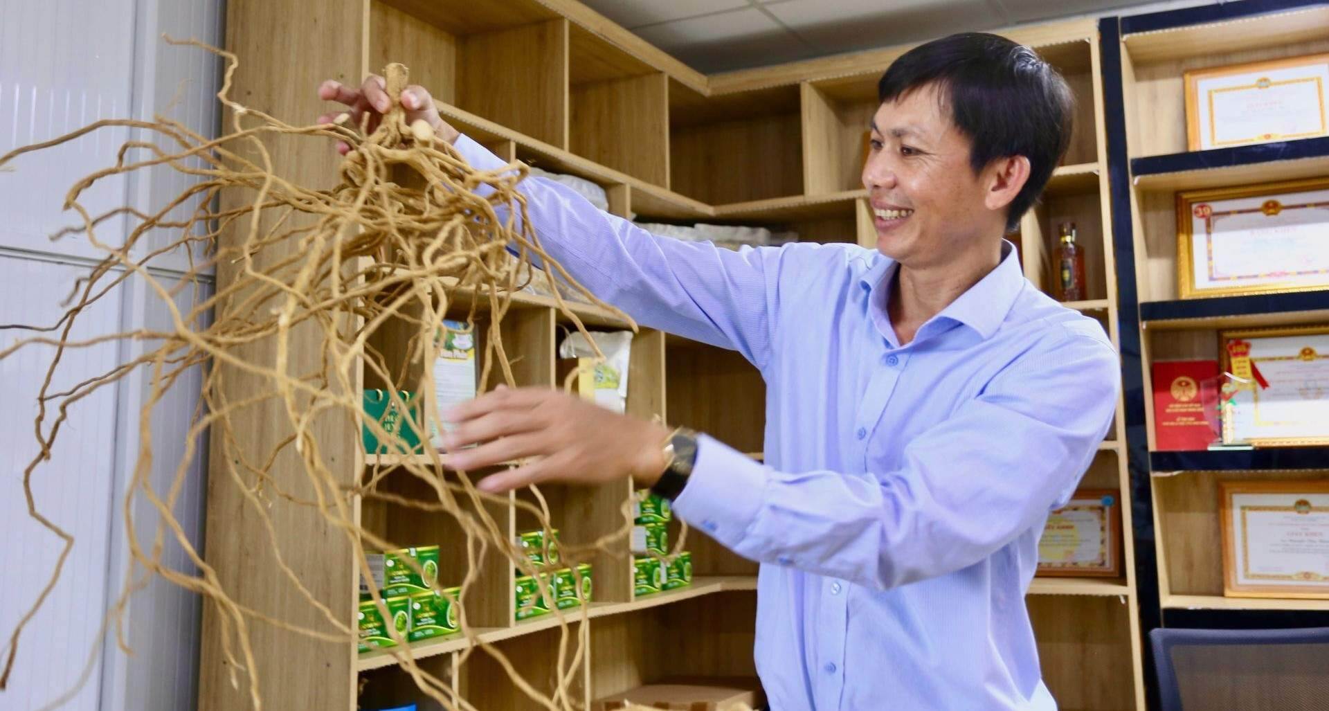 Bỏ kỹ sư làm nông dân, thu hơn 5 tỷ đồng mỗi năm từ loài cây mang tên lạ
