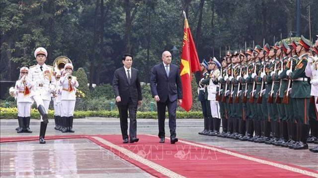 Chủ tịch nước Lương Cường chủ trì lễ đón chính thức Tổng thống Bulgaria