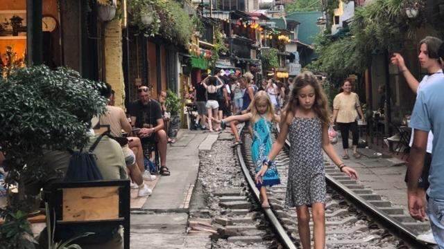 Điểm trừ của du lịch Hà Nội