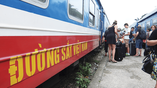 Hợp nhất hai Công ty Vận tải Đường sắt Hà Nội và Sài Gòn