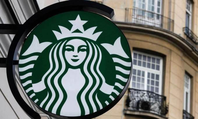 Starbucks employees to receive 60% bonus amid firm’s worst year since 2020