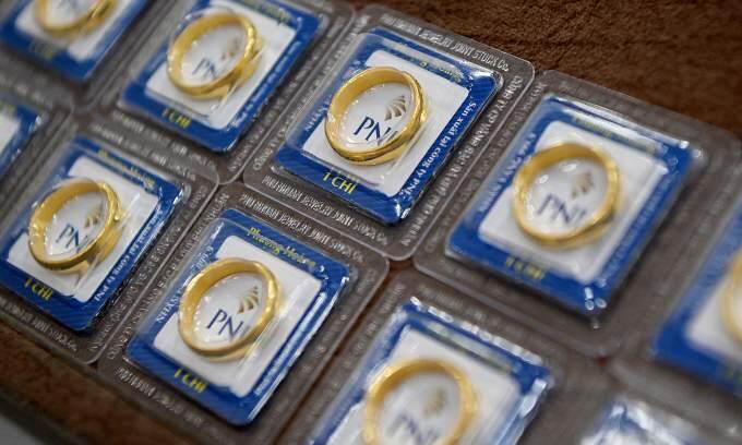 Vietnam gold ring price inches down as global bullion values rise