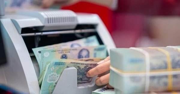 Đầu tháng 11, nhiều ngân hàng trả lãi tiết kiệm từ 7%/năm