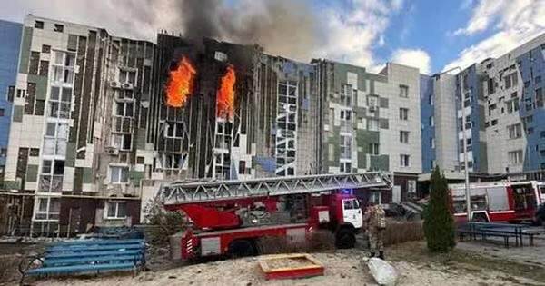 Máy bay không người lái của Ukraine tấn công tòa chung cư ở Belgorod (Nga)
