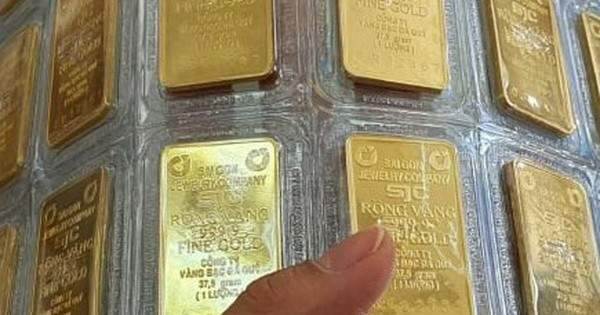 SJC bán vàng ‘thả phanh’ trong ngày độc thân, khách mua bao nhiêu cũng có